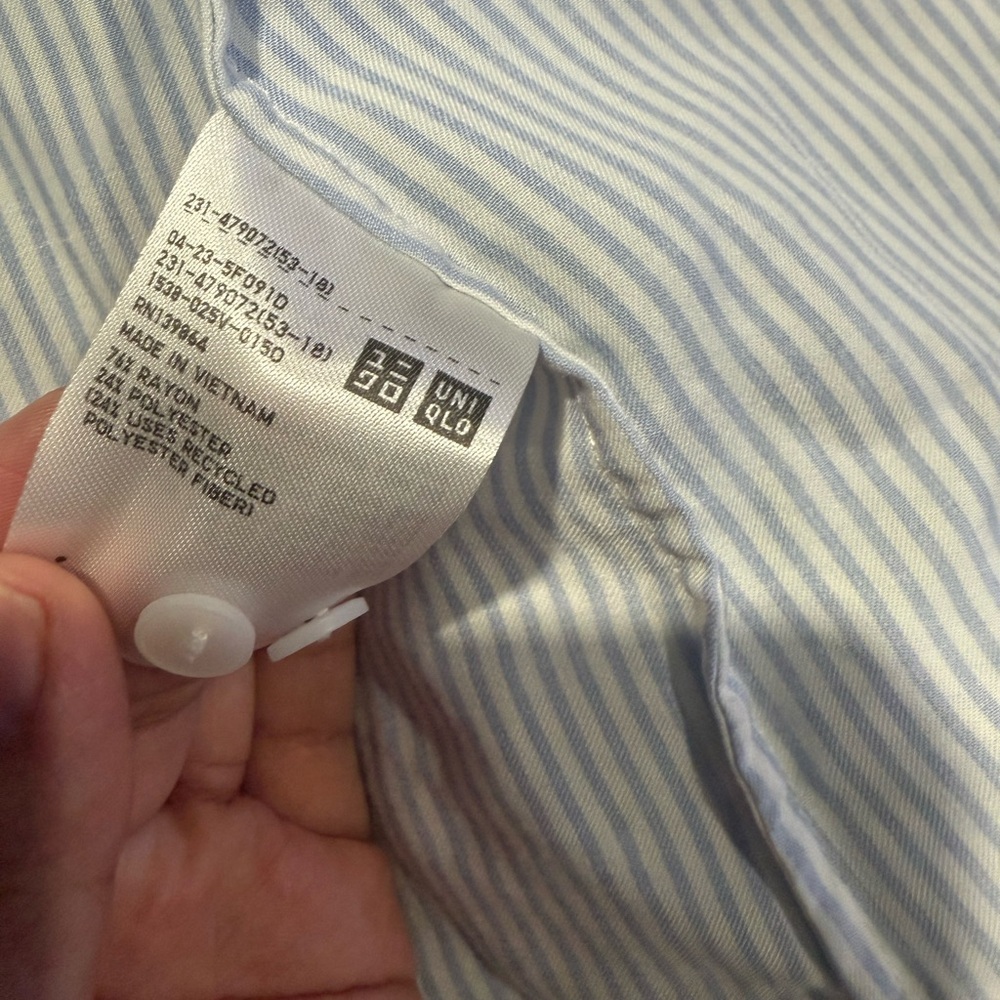 Uniqlo women Striped Button-Down Shirt - White and Blue - Picture 13 of 13